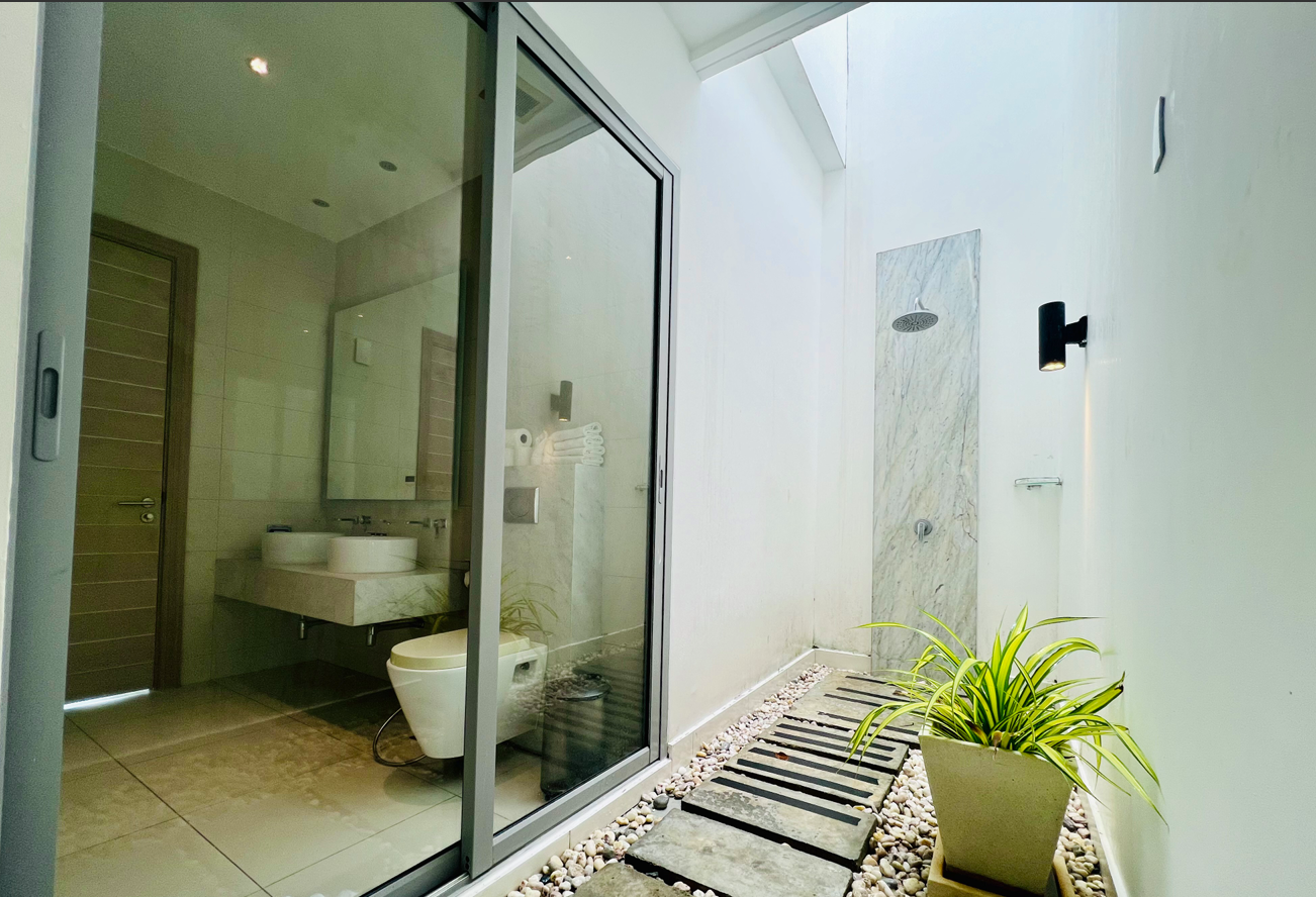 🌊 PRIVATE POOL & PANORAMIC SEA VIEW | 3-BEDROOM RESALE image