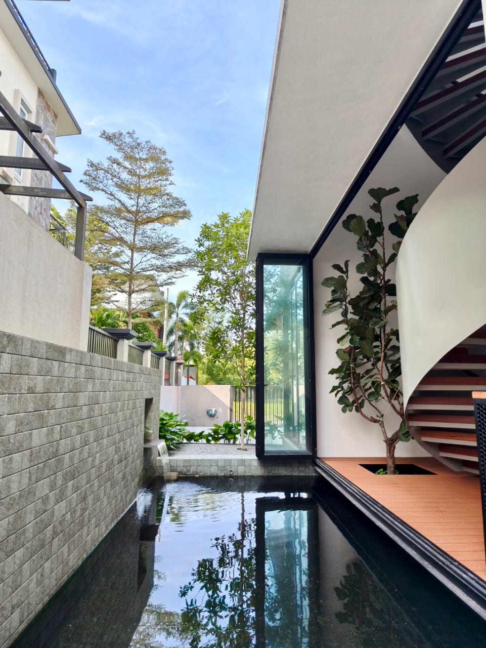 Bukit Suria Garden Village image