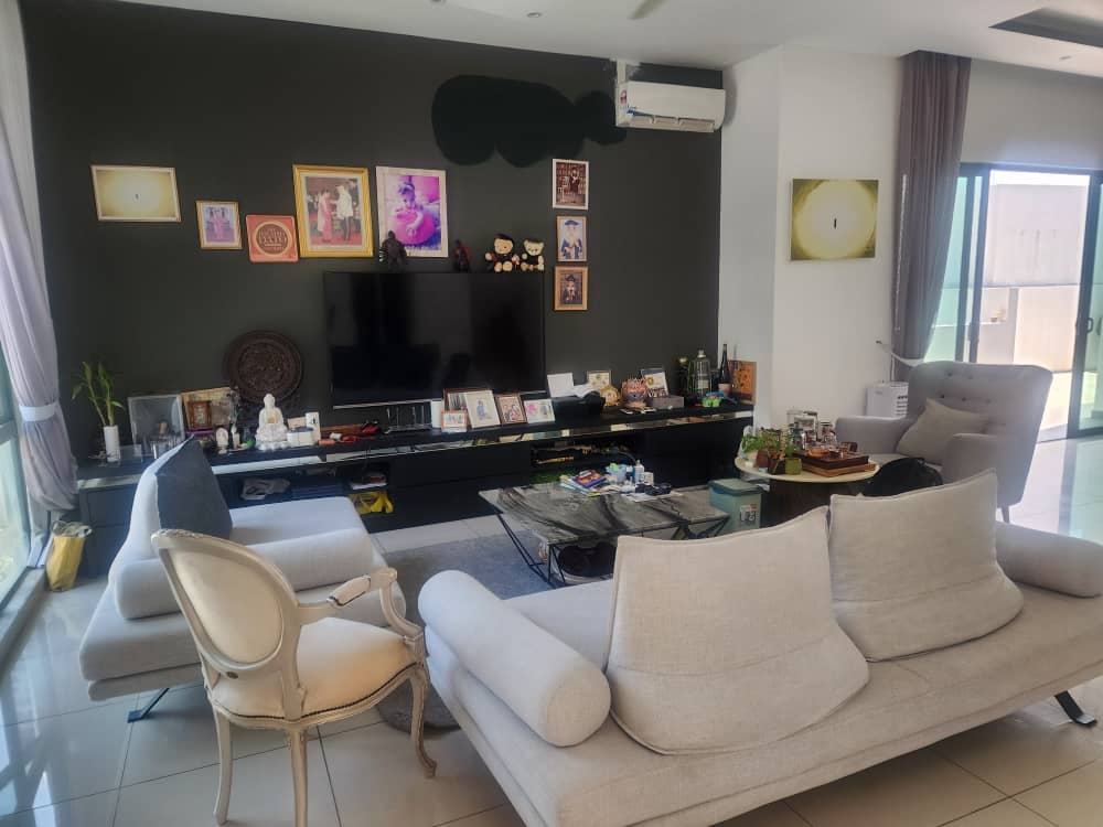 Desa Hill Villas image