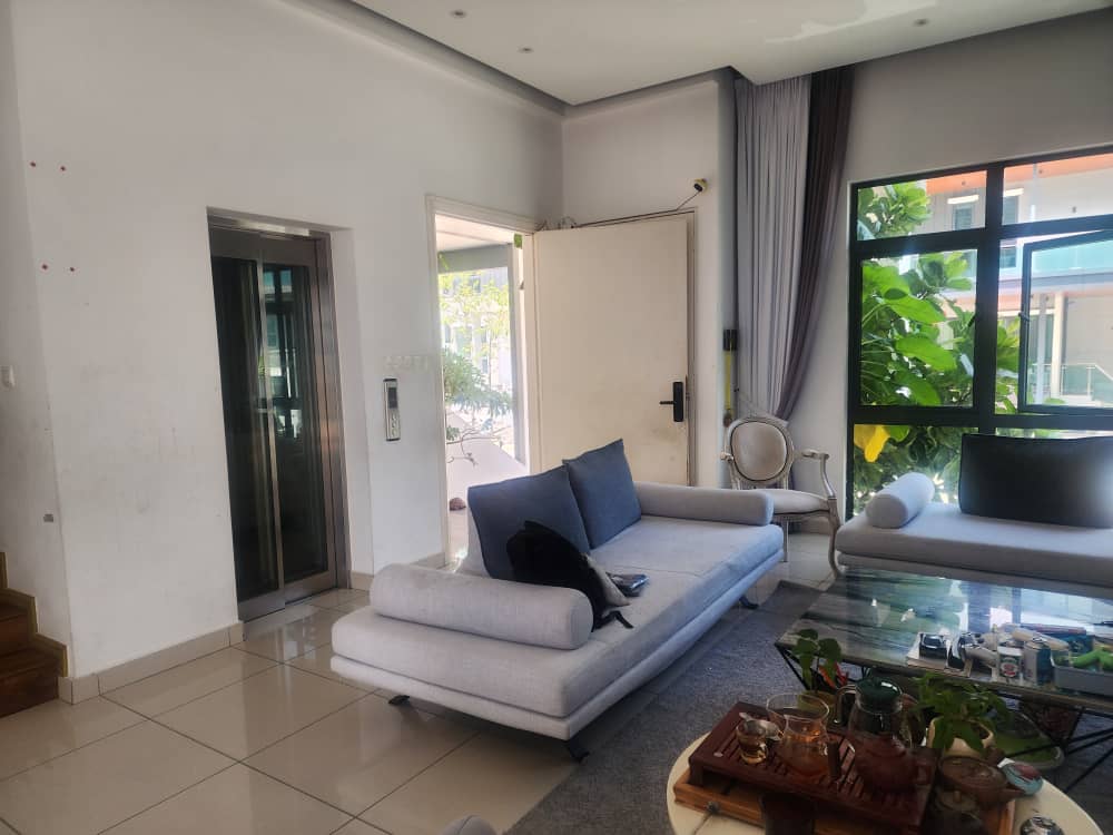 Desa Hill Villas image