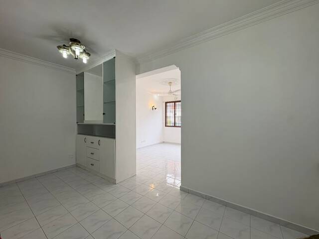 Sri Putra Apartment,Bandar Putra Kulai,Level 1,Full Loan,Ioi Mall image