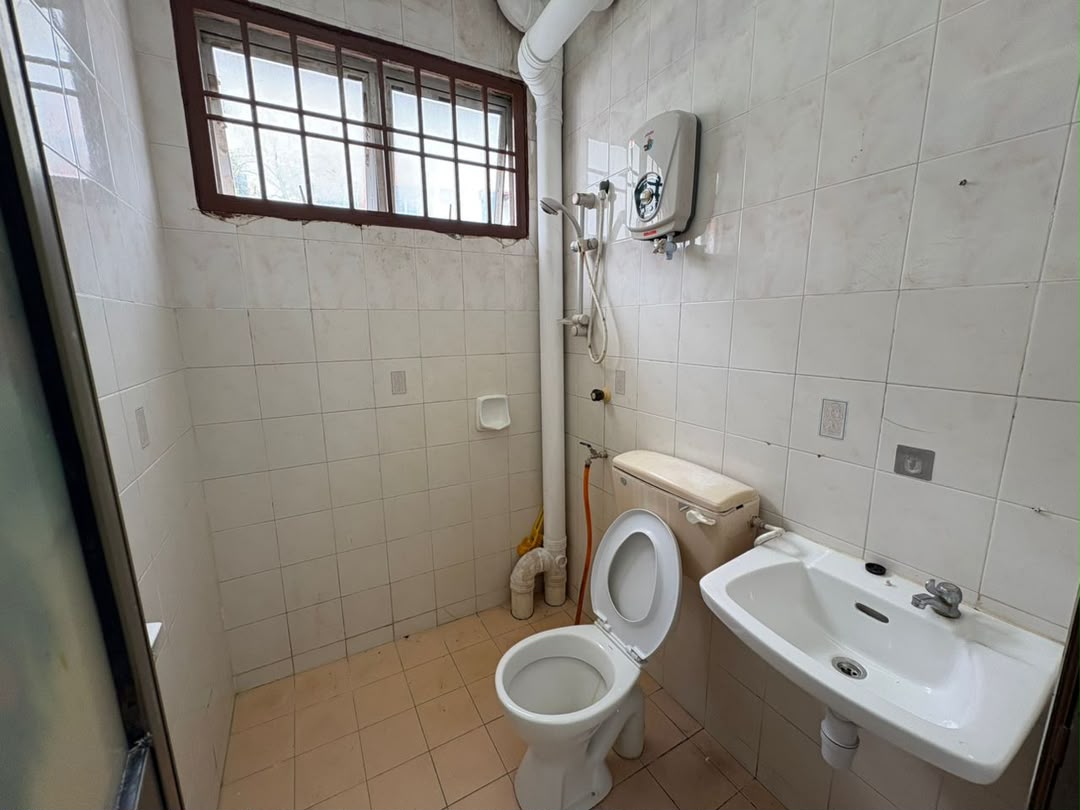 Sri Putra Apartment,Bandar Putra Kulai,Level 1,Full Loan,Ioi Mall image