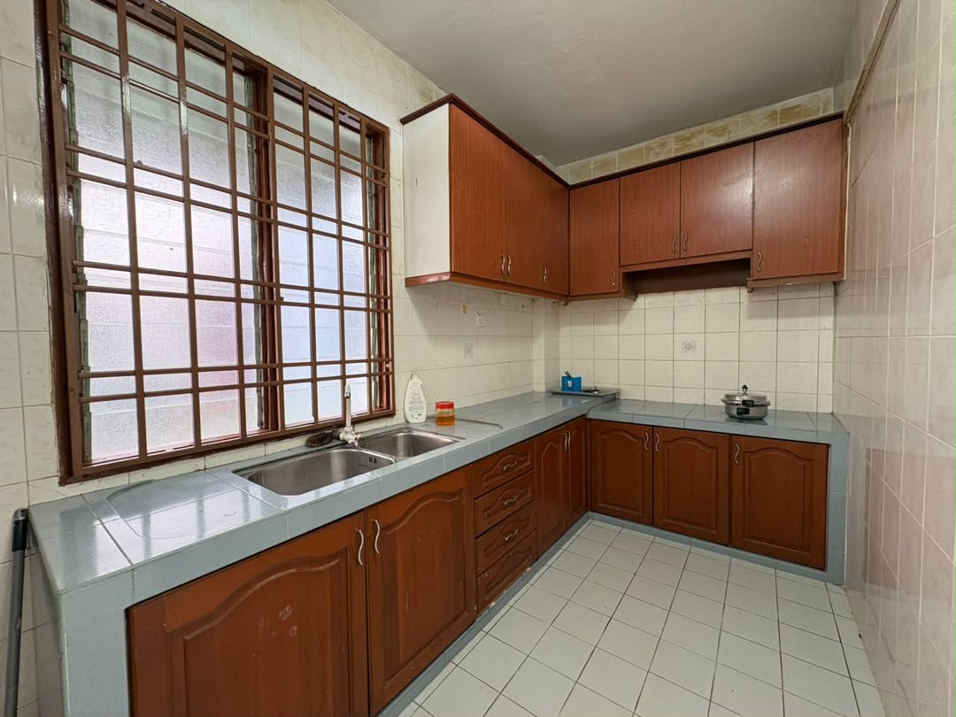 Sri Putra Apartment,Bandar Putra Kulai,Level 1,Full Loan,Ioi Mall image