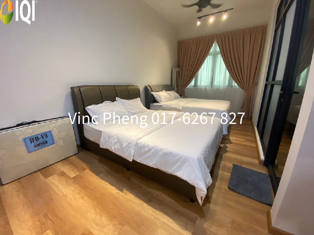 Town Area WELL MAINTAINED Studio Condo @ The Quartz Residence, Bachang image