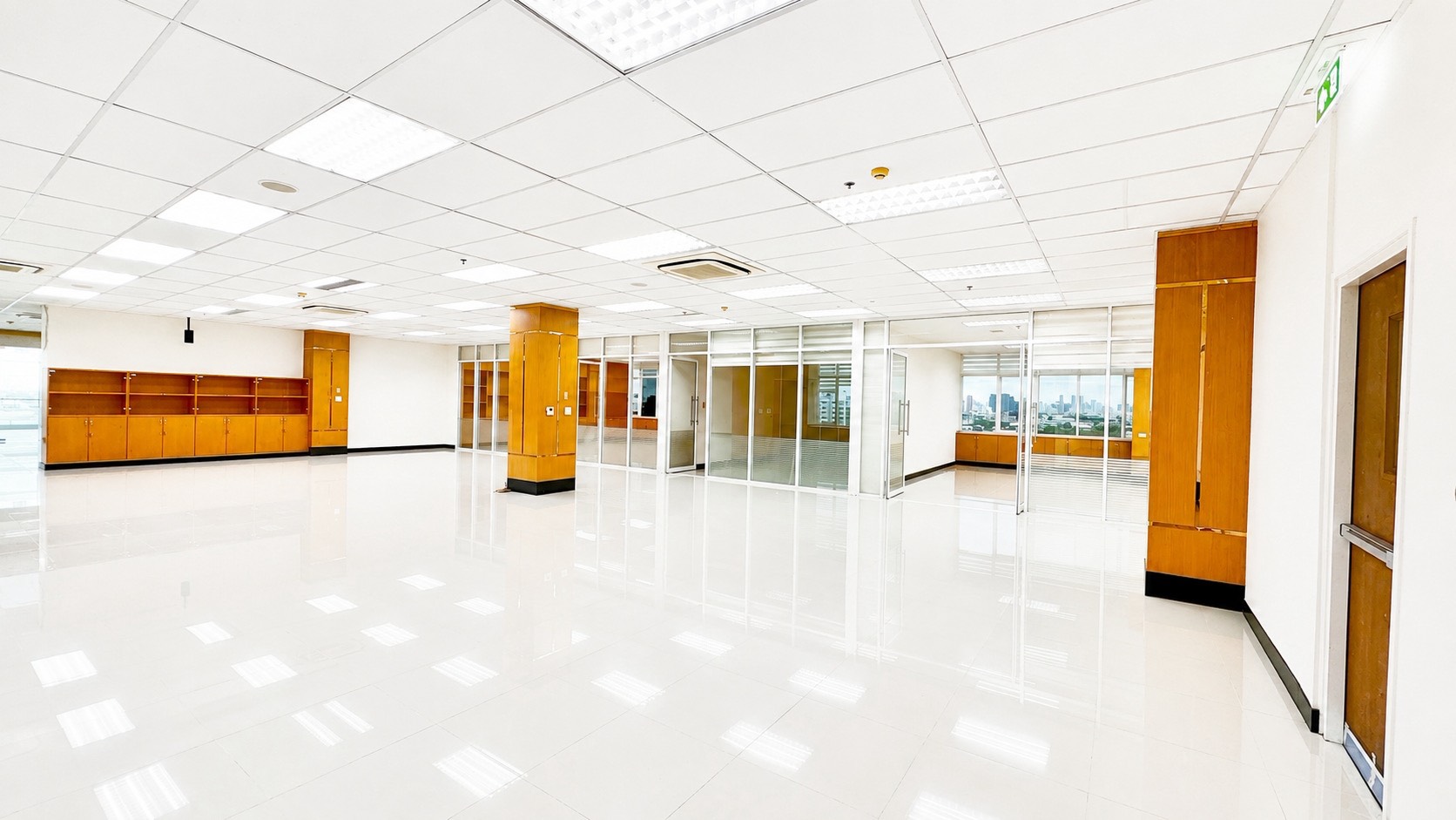 Integrated Commercial  Space for Lease JW Tower  in Prime Location, Srinakarin Road Bangkok image