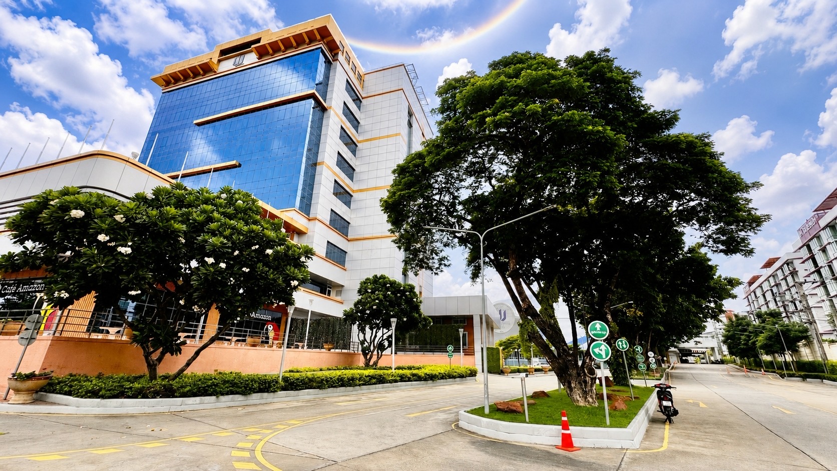 Integrated Commercial  Space for Lease JW Tower  in Prime Location, Srinakarin Road Bangkok image
