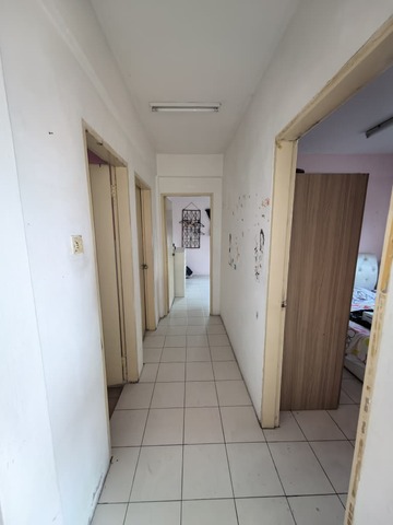 Putri Bahang Apartment image