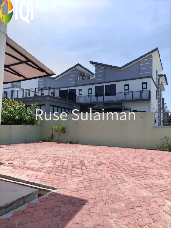 Semi-D Greenhill Residence image
