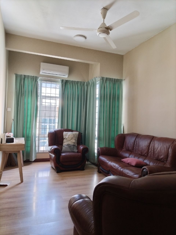 Semi-D Greenhill Residence image
