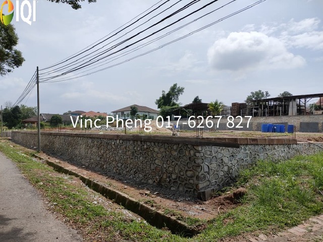 RARE 3 Adjoining FREEHOLD Land RM40 psf @ Sungai Udang Melaka image