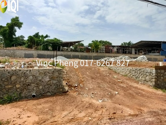 RARE 3 Adjoining FREEHOLD Land RM40 psf @ Sungai Udang Melaka photo