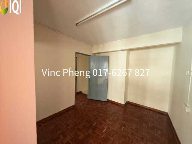 RM800 ONLY! Duplex 3R 3B Apartment For Rent @ Kota Laksamana image