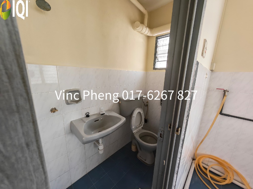 RM800 ONLY! Duplex 3R 3B Apartment For Rent @ Kota Laksamana image
