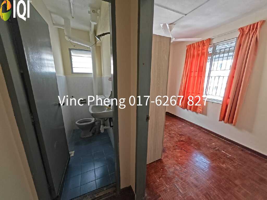 RM800 ONLY! Duplex 3R 3B Apartment For Rent @ Kota Laksamana image