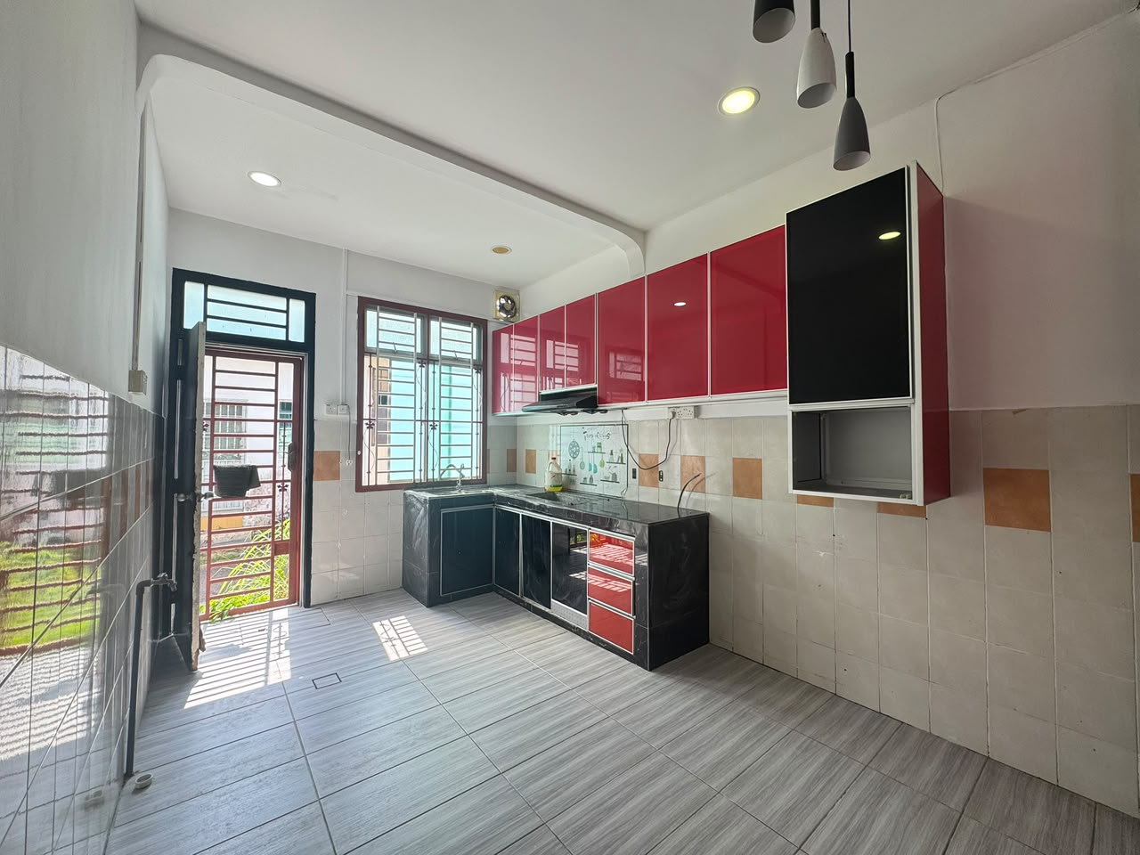 Taman Bestari Indah Single Storey Terrace,Renovated,Ulu Tiram image