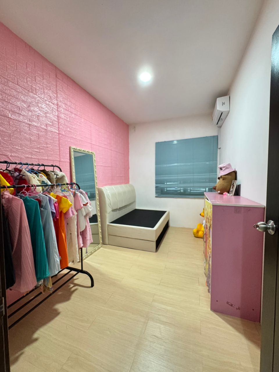 Taman Scientex 2.5 Storey Terrace,Jalan Tiong,Pasir Gudang,Renovated image