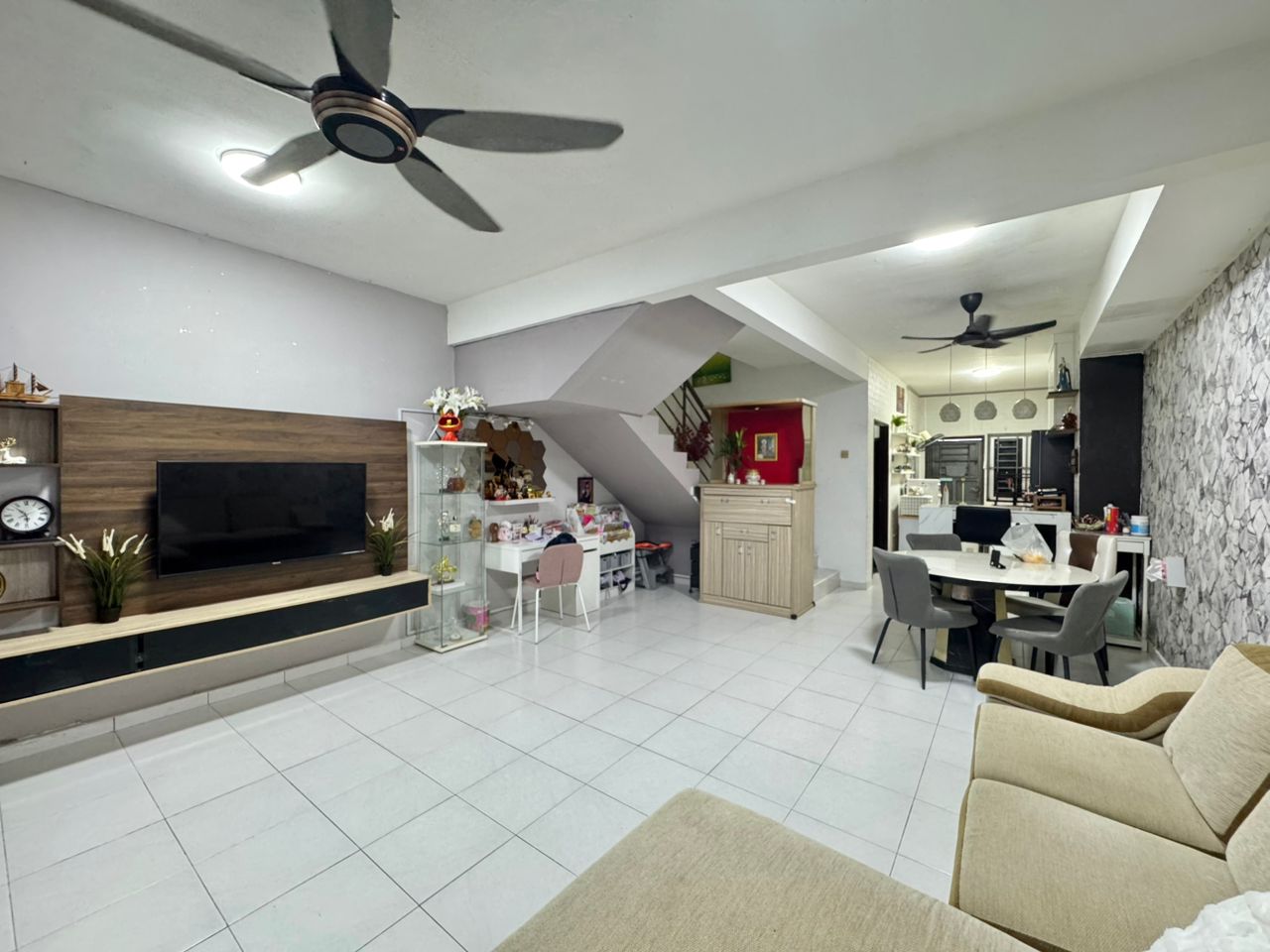 Taman Scientex 2.5 Storey Terrace,Jalan Tiong,Pasir Gudang,Renovated image