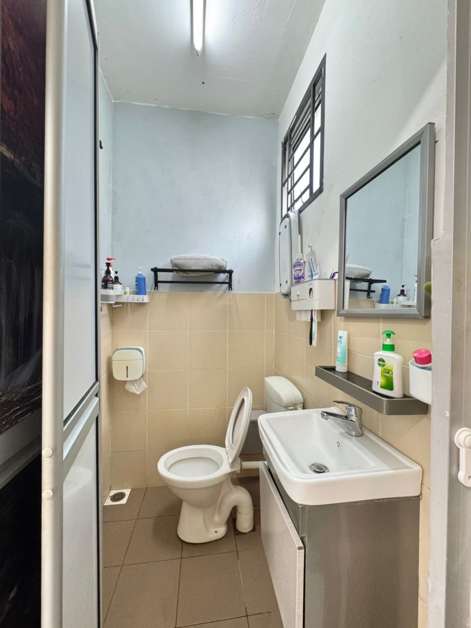 Taman Scientex 2.5 Storey Terrace,Jalan Tiong,Pasir Gudang,Renovated image