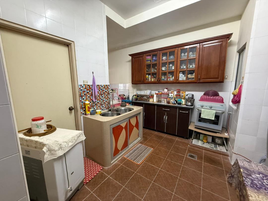 Taman Jp Perdana 1 St yTerrace,Johor Bahru,Renovated,Extend,Bumi Lot image