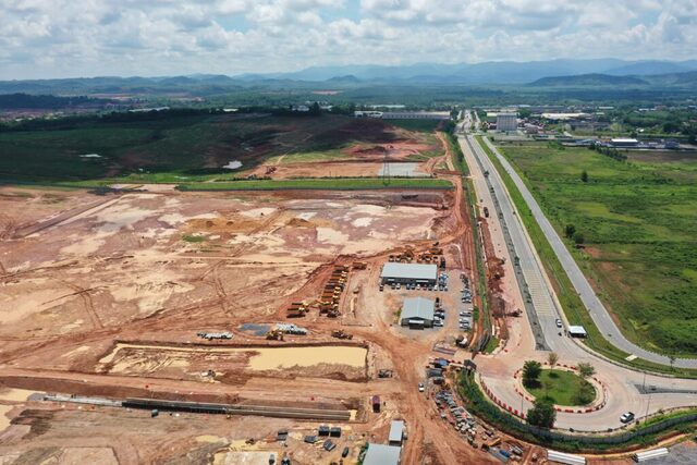 22.8 Acres: Full High-Cap Infra Industrial Lot, Bukit Kayu Hitam, Kedah. photo