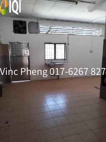 SPACIOUS MAIN ROAD Ground Floor Shoplot For Rent @ Merlimau image