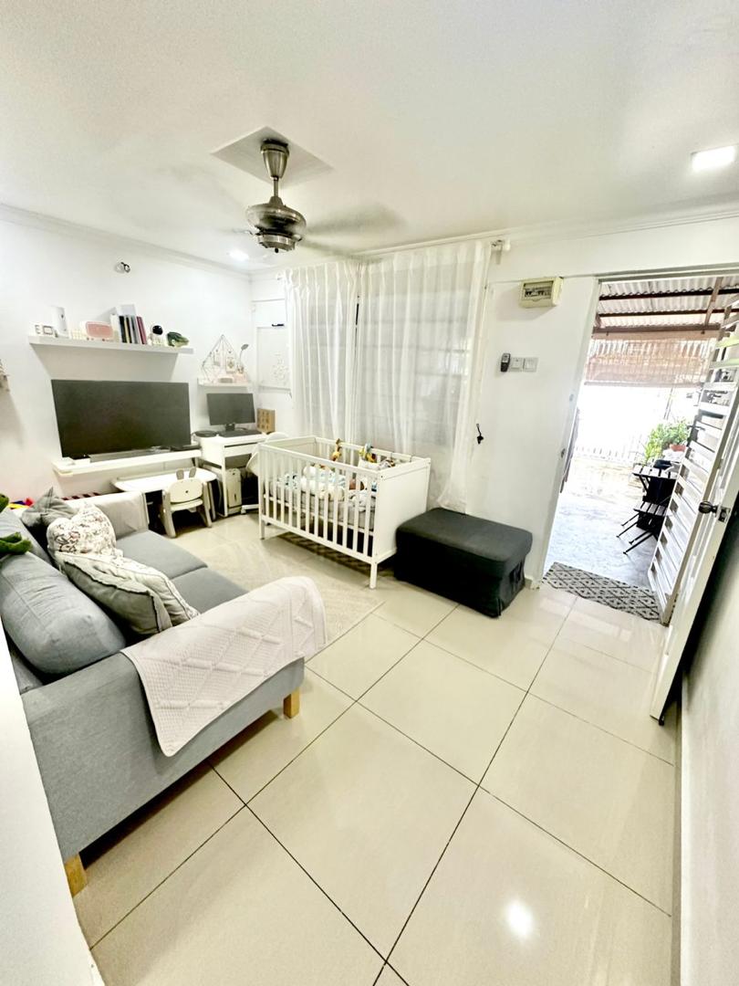 Taman Megah Ria 2 Sty Low Cost,Jalan Bayan,Masai,Renovated image