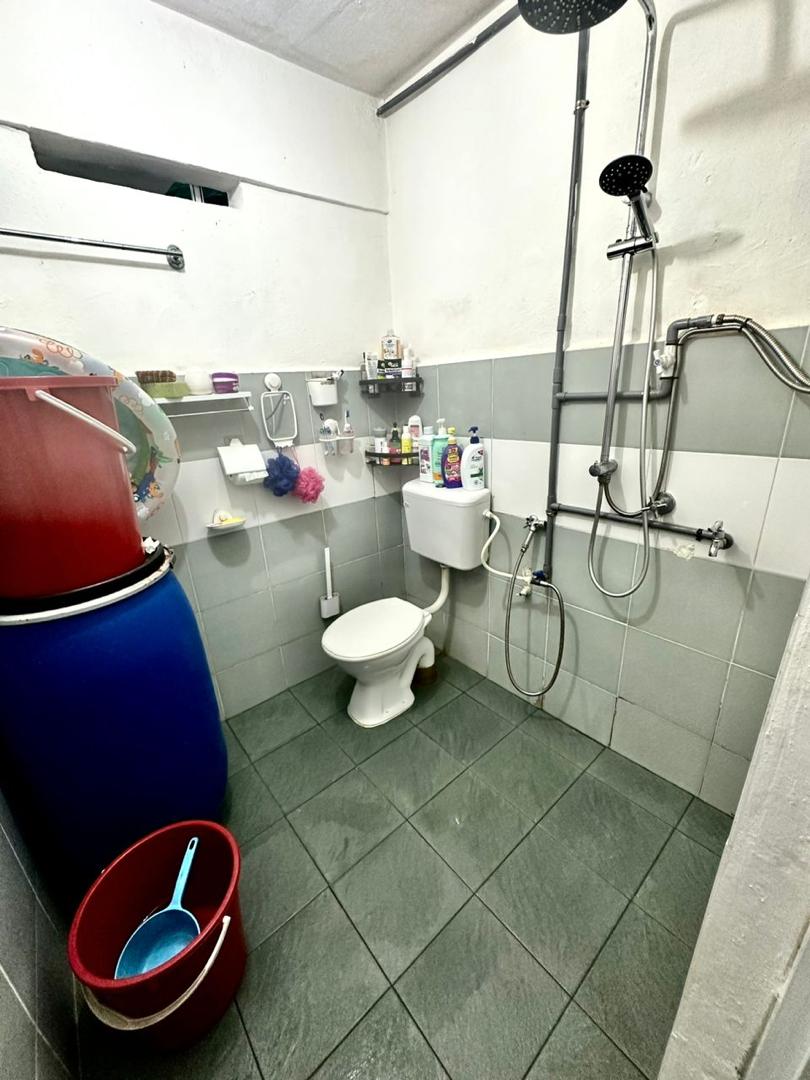 Taman Megah Ria 2 Sty Low Cost,Jalan Bayan,Masai,Renovated image