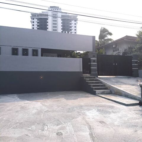Larkin 1 Sty Bungalow,Jb Town,Jalan Tani,Johor Bahru,Renovated,Extend photo