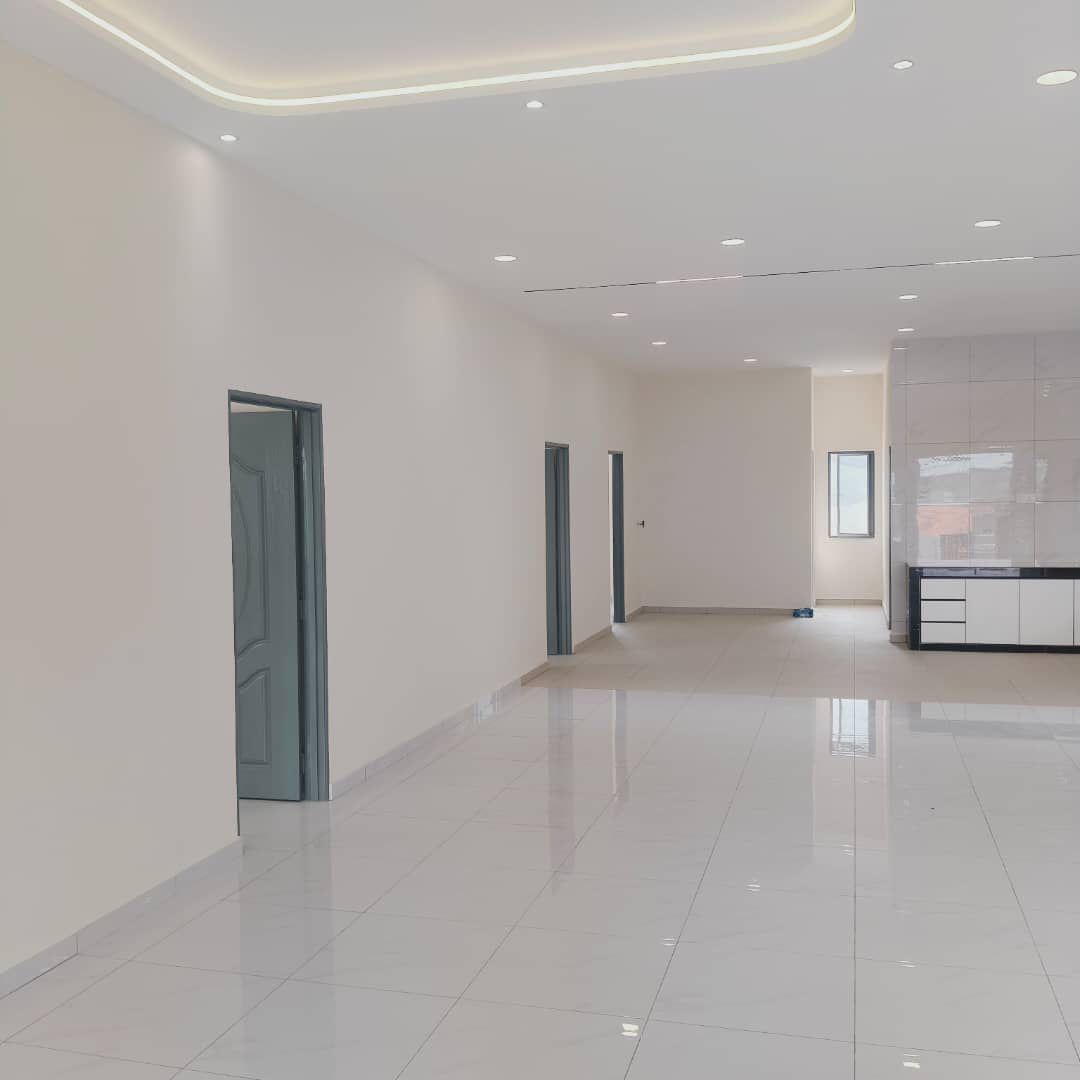 Larkin 1 Sty Bungalow,Jb Town,Jalan Tani,Johor Bahru,Renovated,Extend image