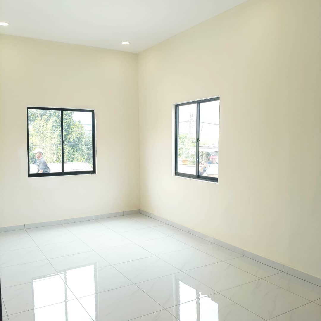 Larkin 1 Sty Bungalow,Jb Town,Jalan Tani,Johor Bahru,Renovated,Extend image