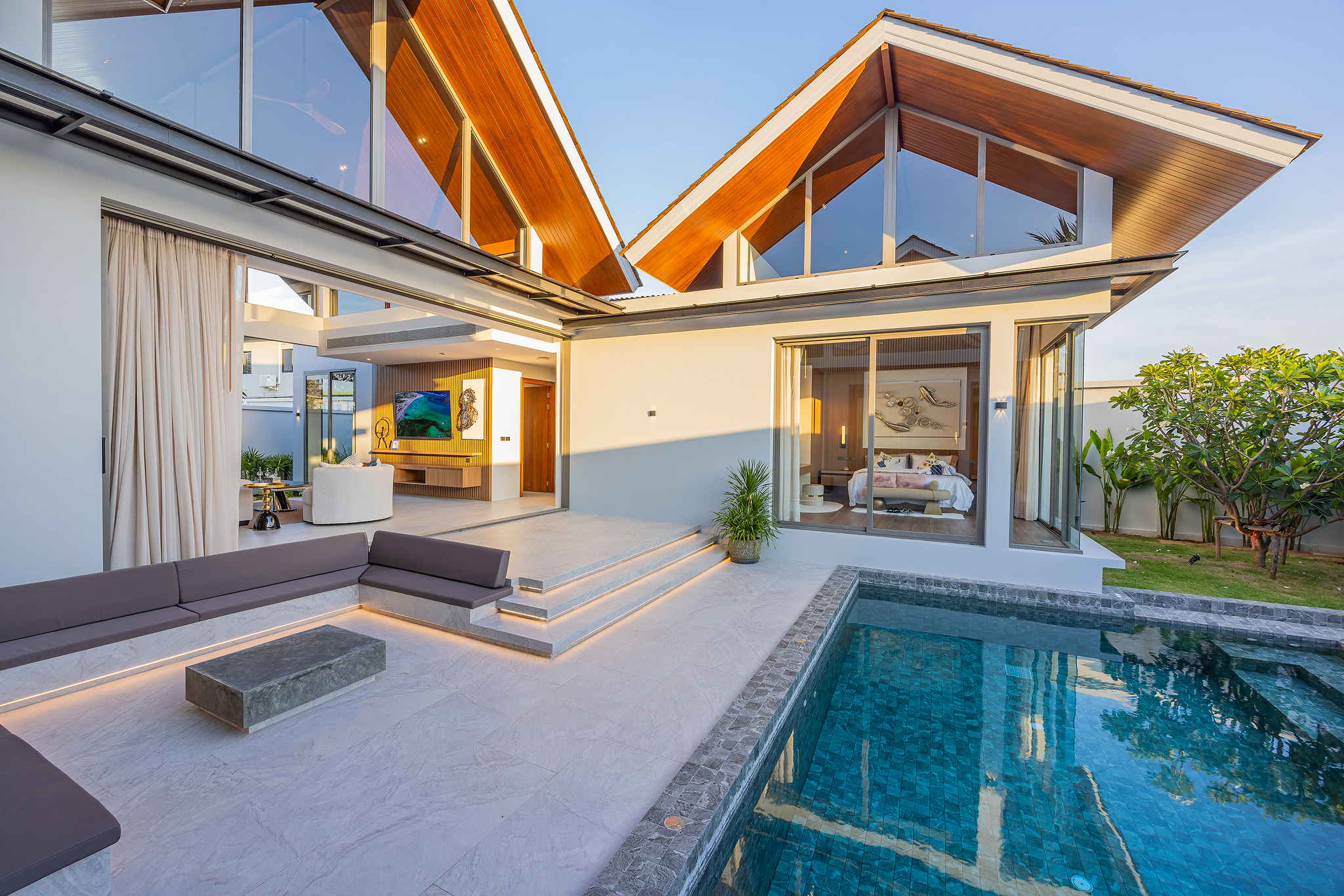 TROPICAL LUXURY LIVING IN PHUKET image