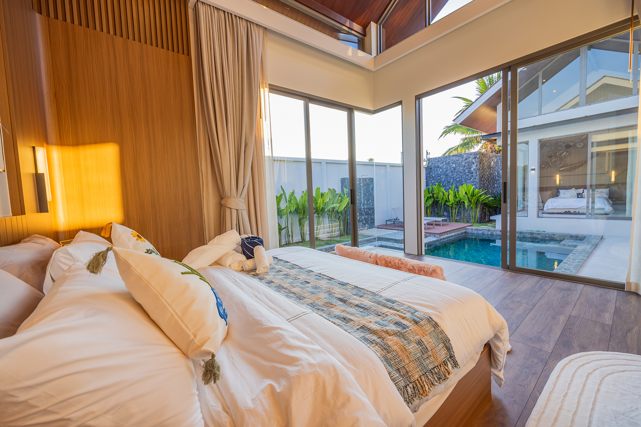 TROPICAL LUXURY LIVING IN PHUKET image