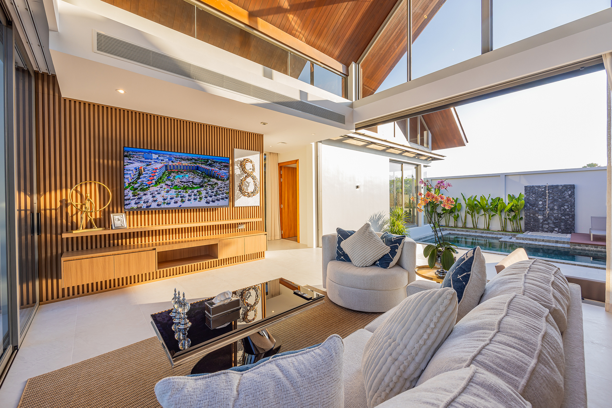 TROPICAL LUXURY LIVING IN PHUKET image