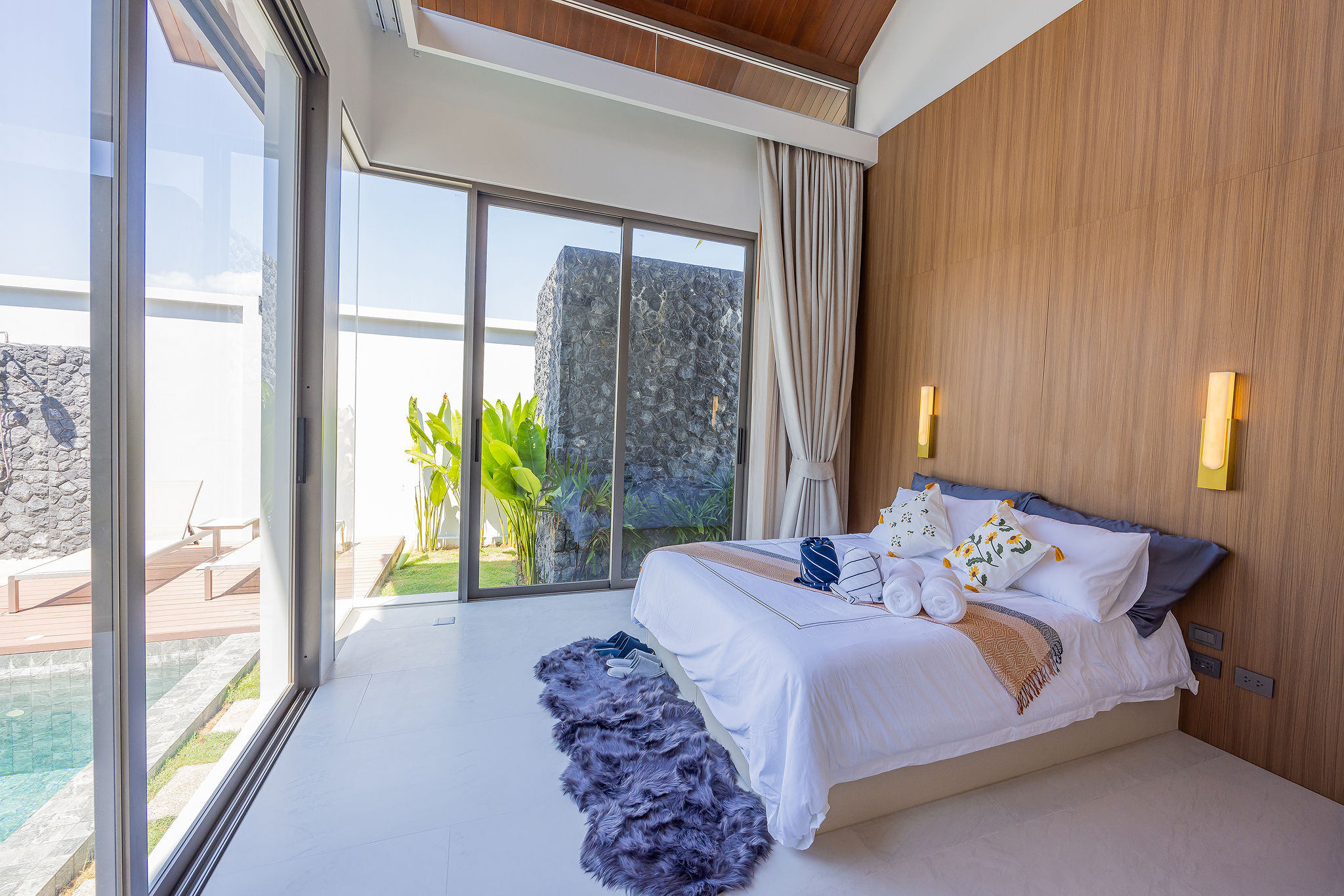 TROPICAL LUXURY LIVING IN PHUKET image