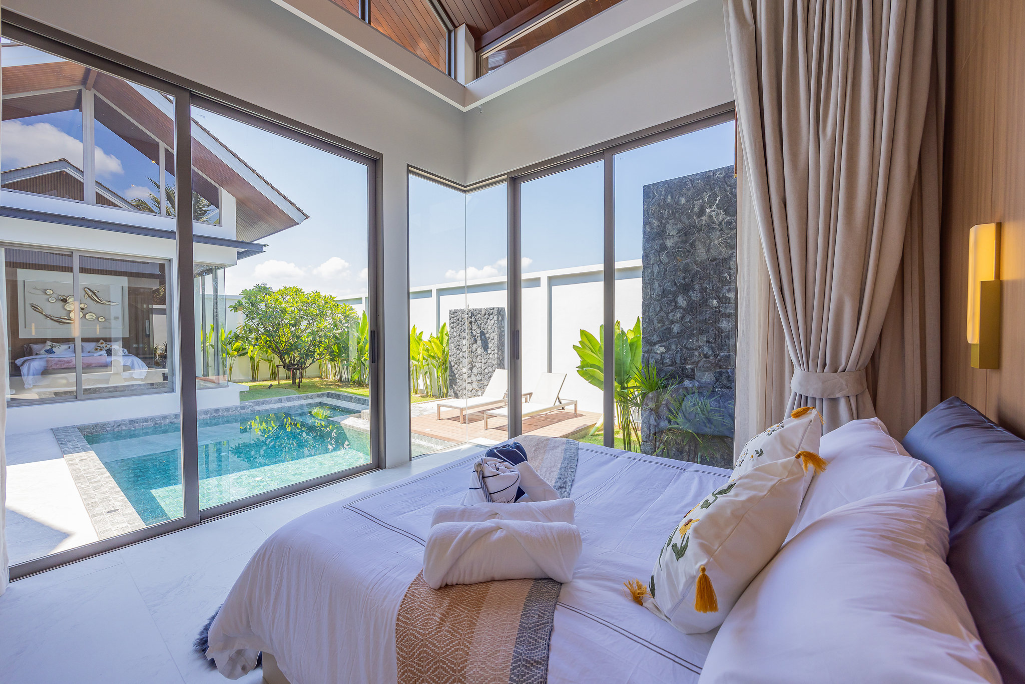 TROPICAL LUXURY LIVING IN PHUKET image