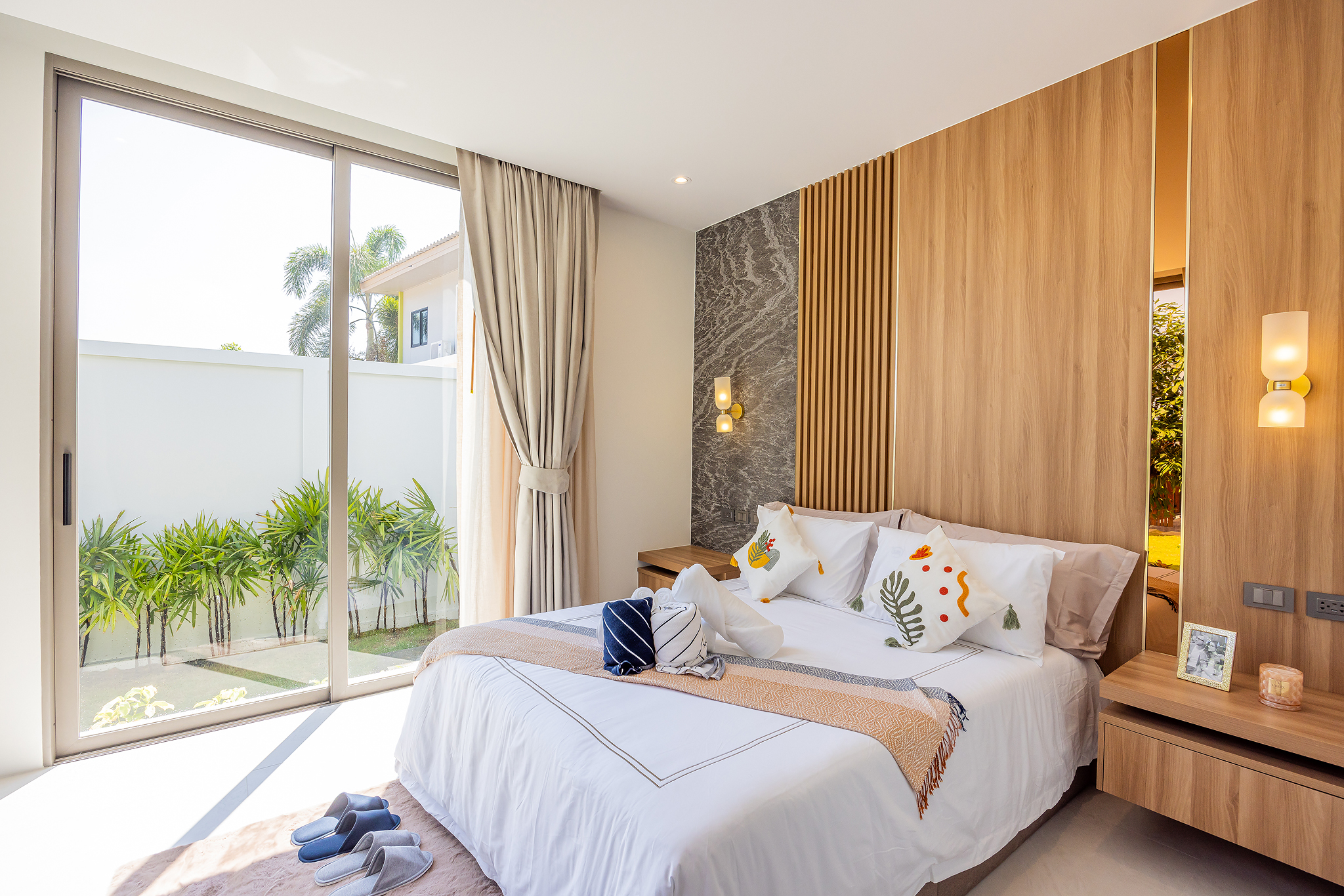 TROPICAL LUXURY LIVING IN PHUKET image