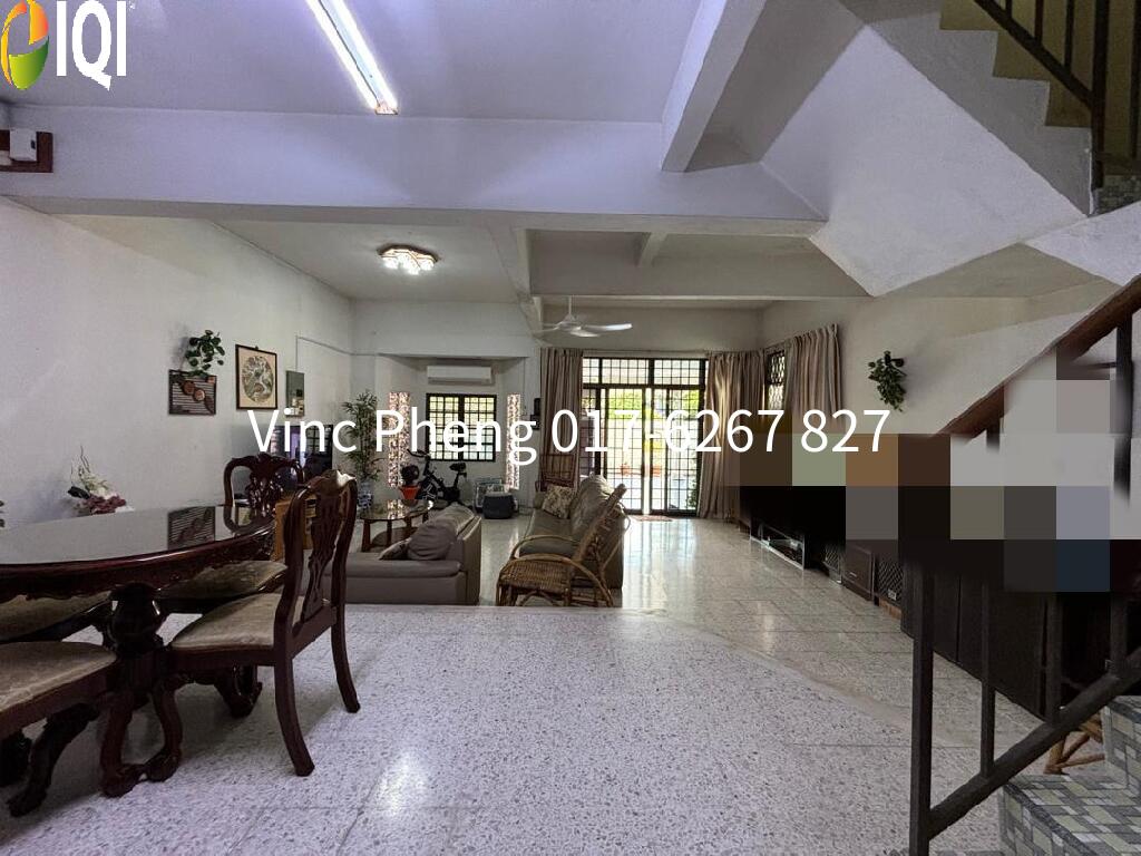 Rare SPACIOUS CORNER LOT! FREEHOLD 5R Double Storey @ Kampung Lapan image