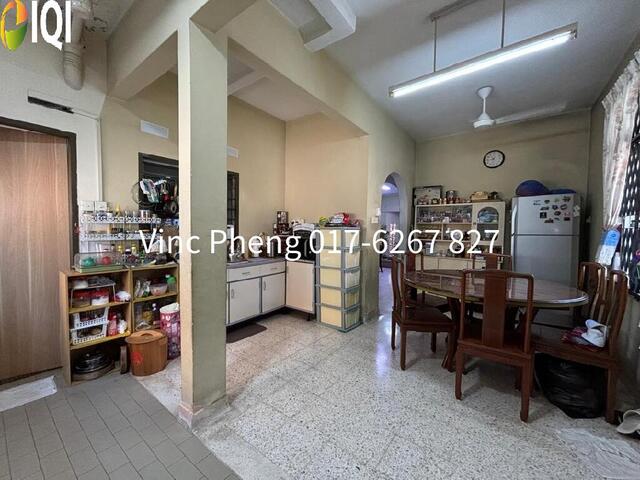 Rare SPACIOUS CORNER LOT! FREEHOLD 5R Double Storey @ Kampung Lapan image