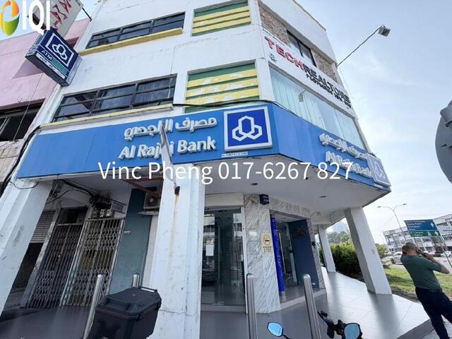 High Traffic Main Road Corner Shoplot 3,078 SqFt @ Melaka Raya image