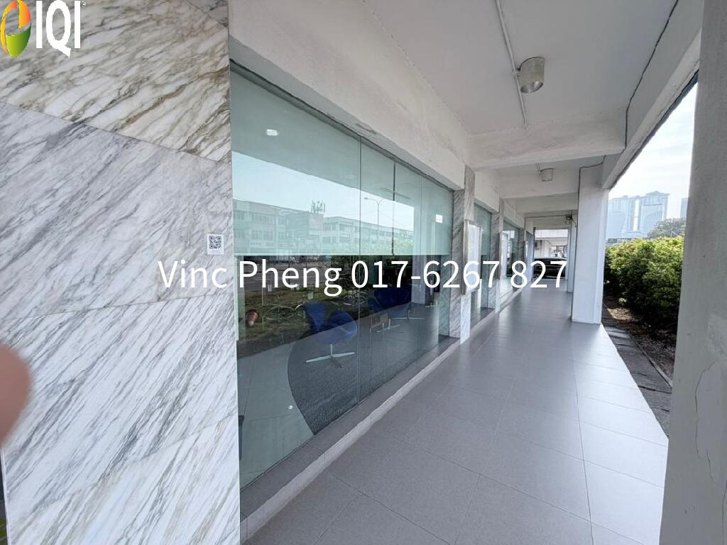 High Traffic Main Road Corner Shoplot 3,078 SqFt @ Melaka Raya image