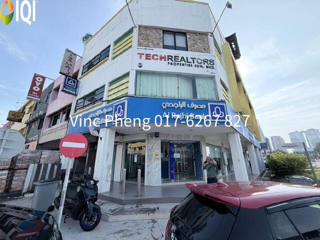 High Traffic Main Road Corner Shoplot 3,078 SqFt @ Melaka Raya image