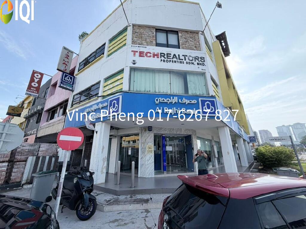 High Traffic Main Road Corner Shoplot 3,078 SqFt @ Melaka Raya image