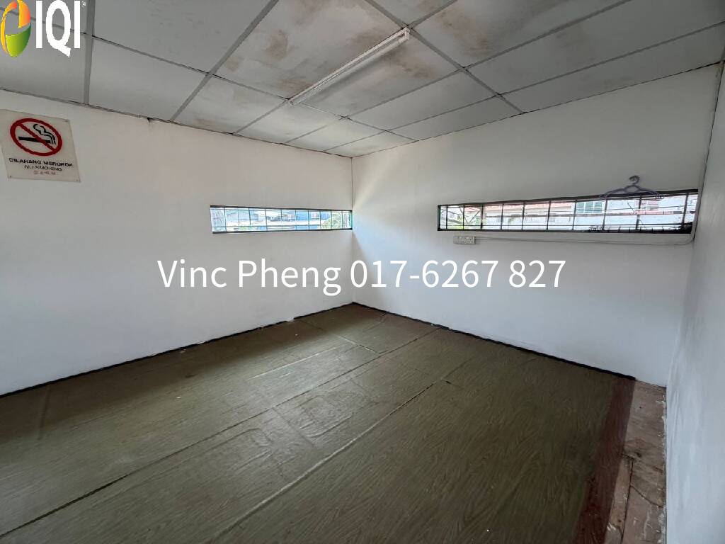 HUGE 14,866 SqFt Open Yard and Warehouse @ Taman Malim Jaya  image