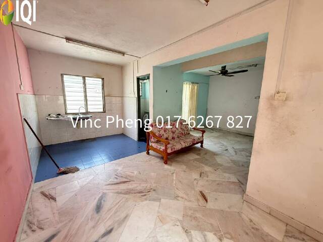 SUPER HOT DEAL! SPACIOUS 818 Sqft Duplex Apartment @ Kota Laksamana   image