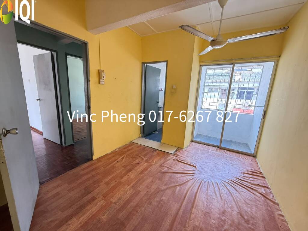 SUPER HOT DEAL! SPACIOUS 818 Sqft Duplex Apartment @ Kota Laksamana   image