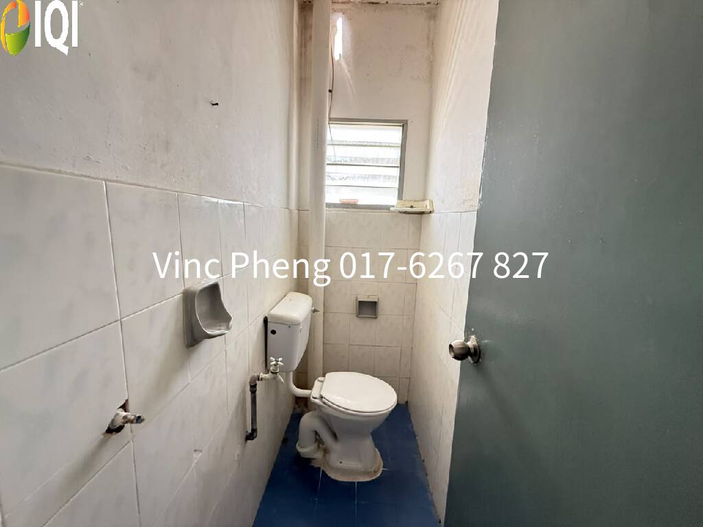 SUPER HOT DEAL! SPACIOUS 818 Sqft Duplex Apartment @ Kota Laksamana   image