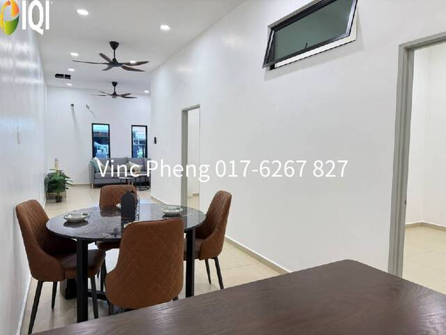 FREEHOLD FULLY RENOVATED & REBUILT Terrace @  Ujong Pasir   image