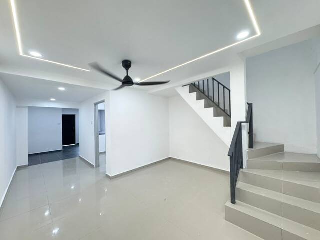 Taman Desa Jaya 2 Sty Low Cost,Jalan Danau,Johor Bahru,Renovated image