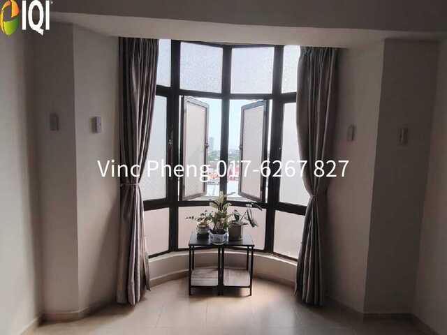 BELOW BANK VALUE! Corner Unit 4BR Condo @ Ujong Pasir   image