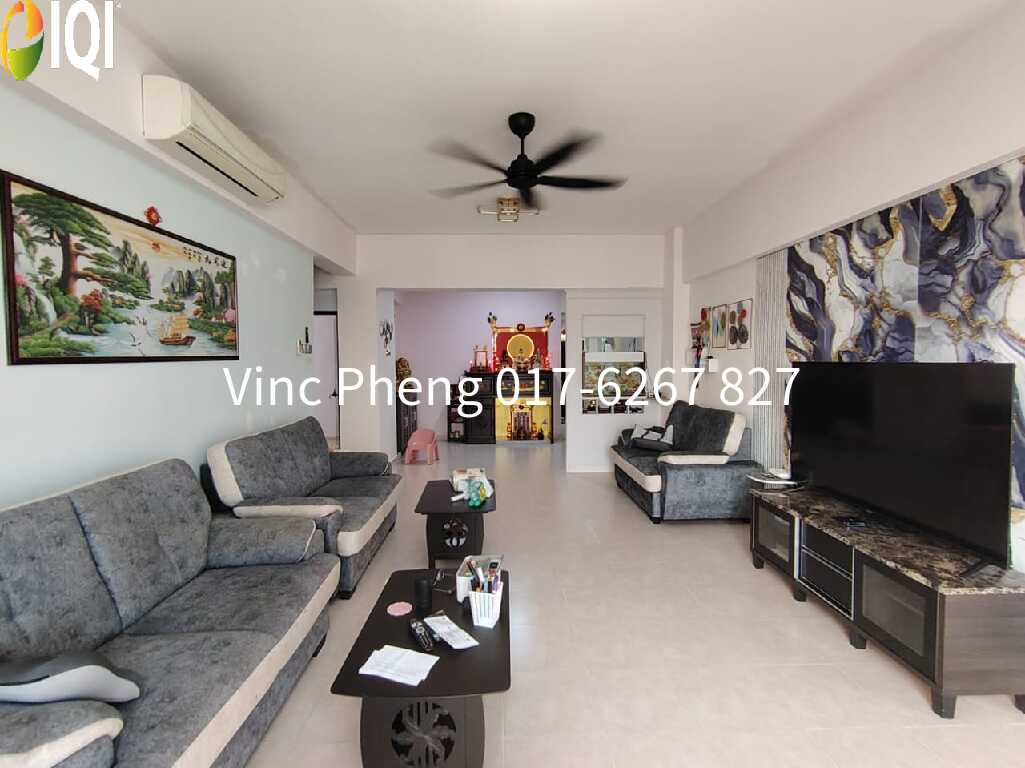BELOW BANK VALUE! Corner Unit 4BR Condo @ Ujong Pasir   image